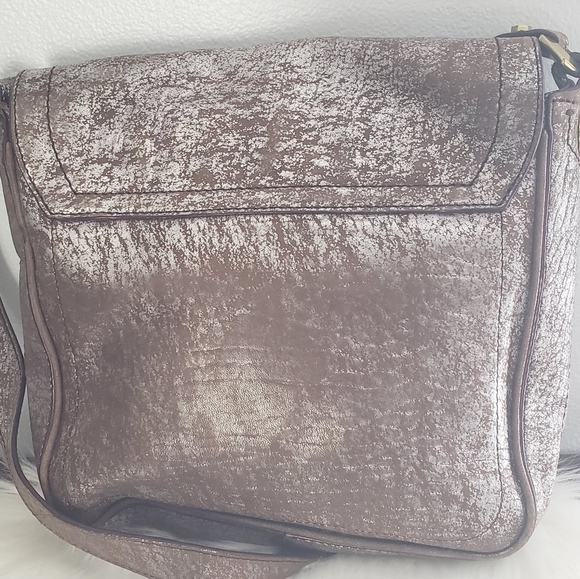 EUC orYANY METALLIC LEATHER TURNLOCK PURSE - Picture 8 of 12